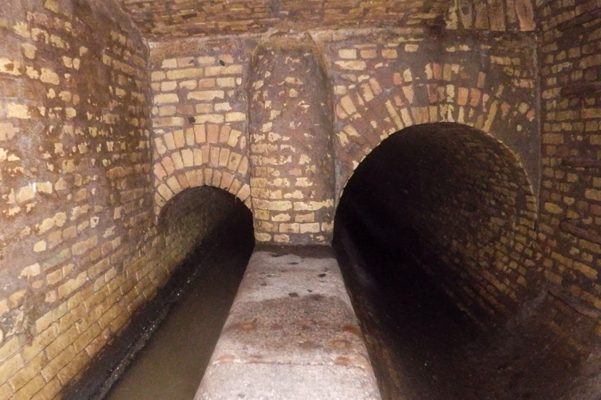 Inspektion af bygværk og bassin med drone