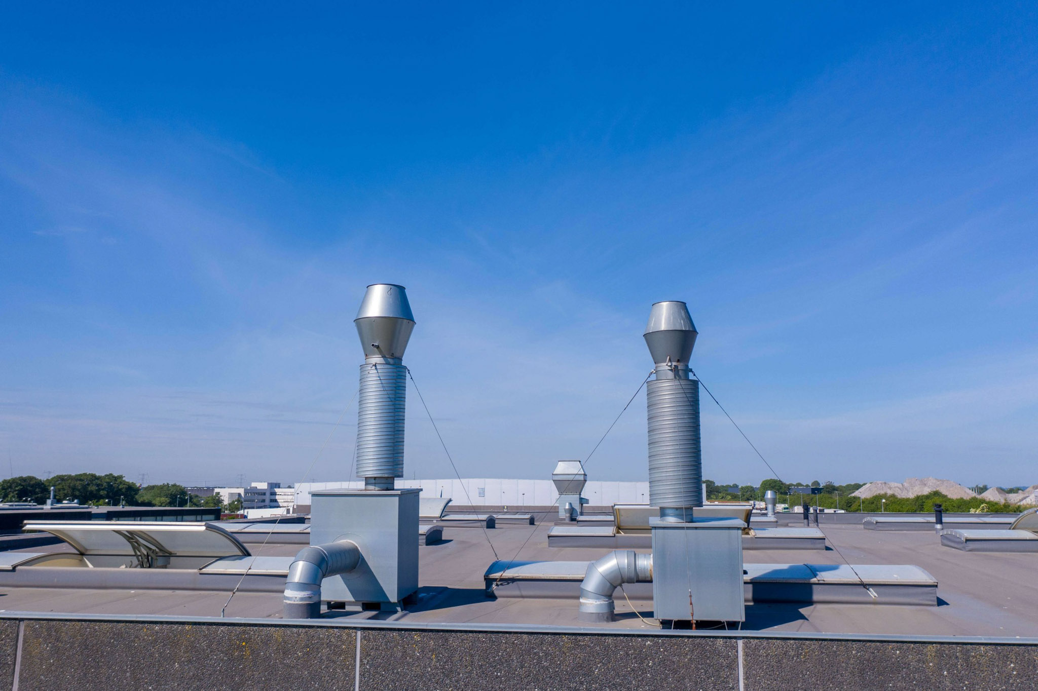 Droneinspektion af tag og skorsten